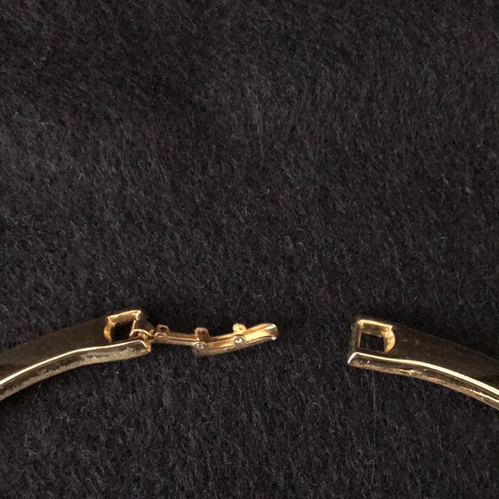GOLD TONE AND FAUX DIAMOND ACCENT CHOKER - Picture 4 of 8
